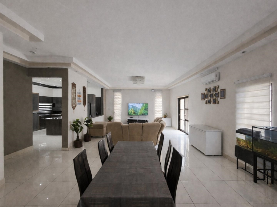 7 Bedroom Property for Sale in Ladybrand Free State